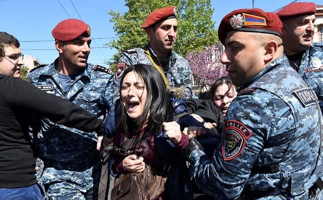 Новые армяне. Как молодежь начала "бархатную революцию" в Ереване