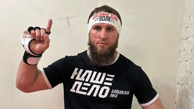 В Москве задержали обвиняемого в «оправдании терроризма» борца поп-ММА. Он выложил в сеть ролик, в котором зачитывал слова Шамиля Басаева