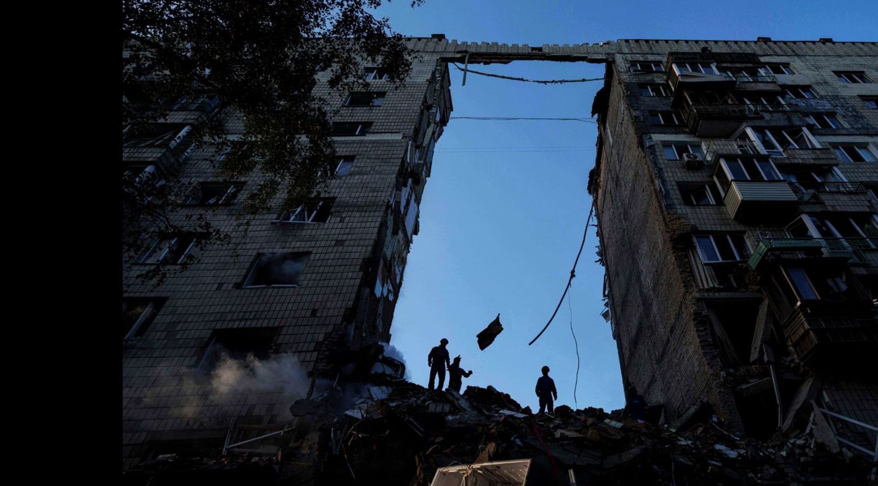 Nine-story building in Kyiv’s Solomianskyi district after a massive Russian missile strike, June 17, 2025.