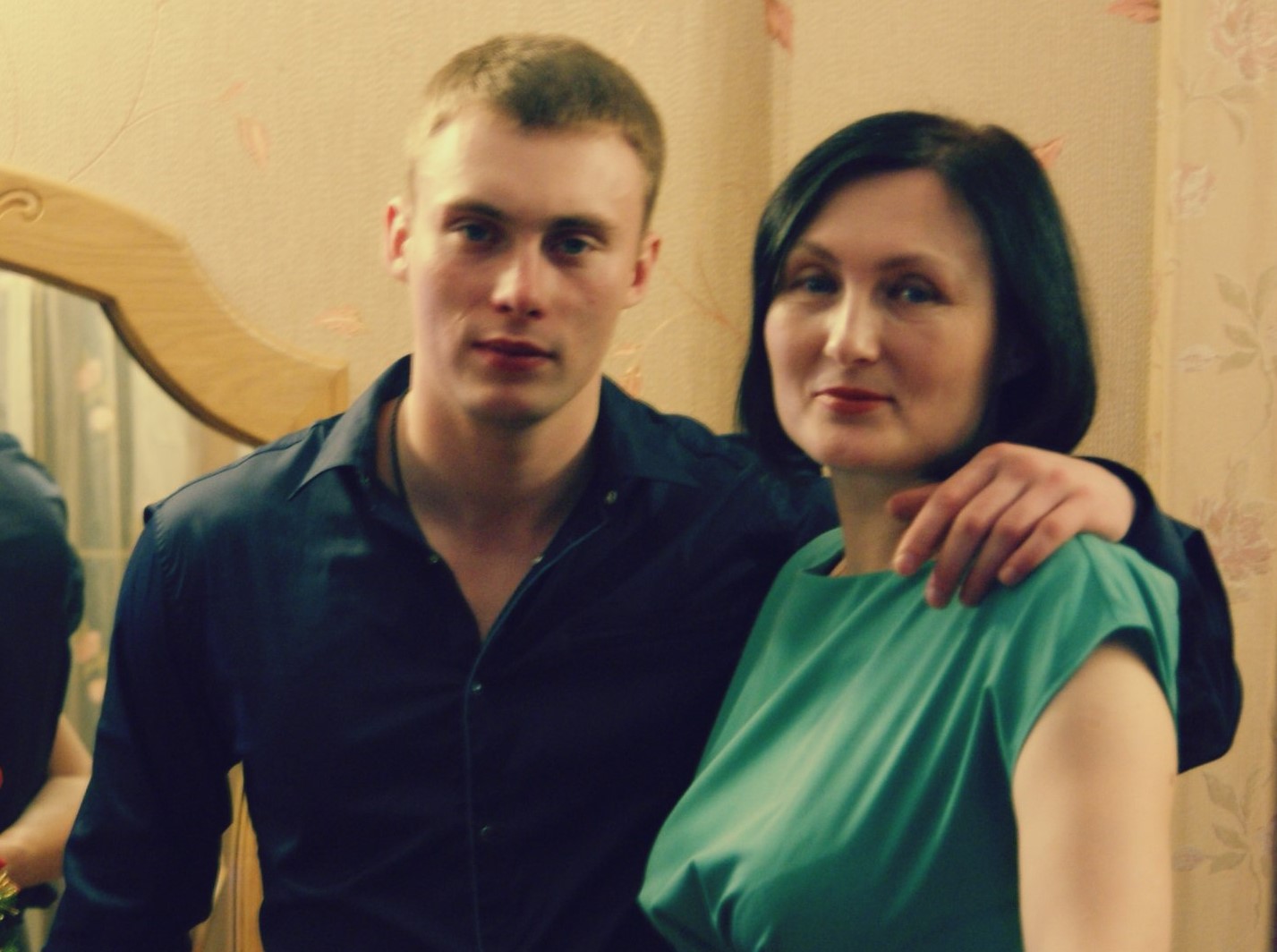 Анатолий Ковалев с мамой