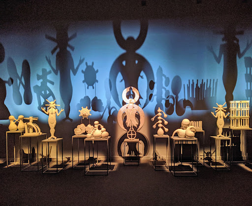 Выставка «Смена декораций» художника Гриши Брусникина